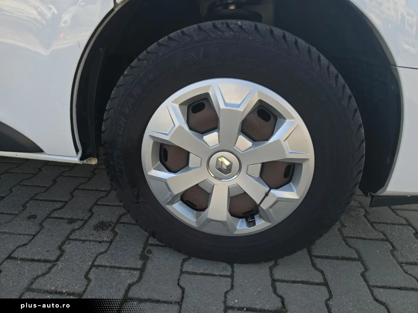 Renault Trafic 2.0 Blue dCi 150 EDC S&S L2 8 1 Zen