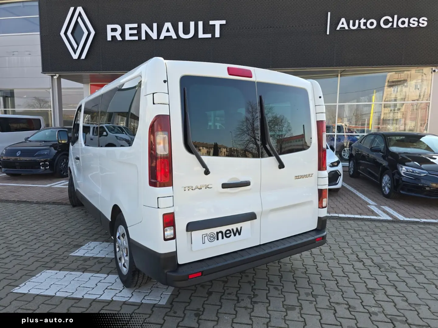 Renault Trafic 2.0 Blue dCi 150 EDC S&S L2 8 1 Zen