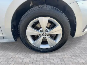 Škoda Octavia AMBITION 1.5 TSI