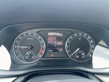 Škoda Octavia AMBITION 2.0 TDI DSG