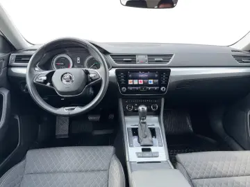 Škoda Superb AMBITION 2.0 TDI DSG