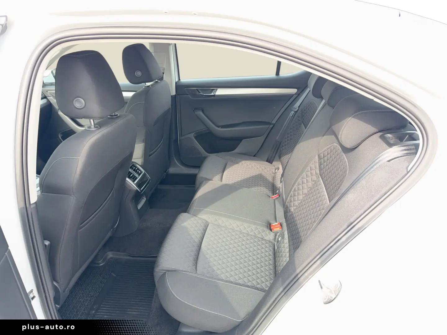 Škoda Superb AMBITION 2.0 TDI DSG