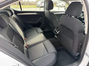 Škoda Superb AMBITION 2.0 TDI DSG