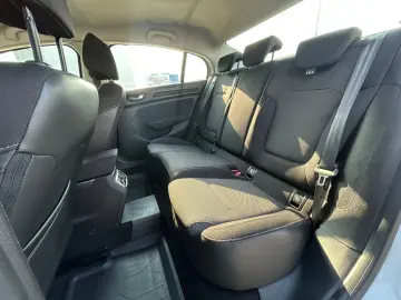 Renault Megane TCe 140 EDC GPF Zen 2023