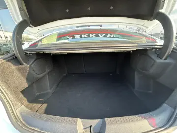 Renault Megane TCe 140 EDC GPF Zen 2023