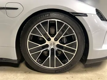 PORSCHE Taycan 4S Sport Turismo  HA-Lenkung  Head-Up  BO