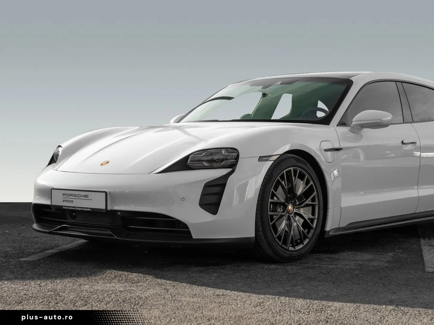PORSCHE Taycan GTS Sport Turismo Sport Chrono Paket