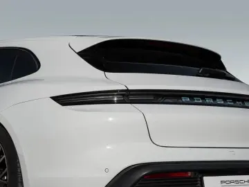 PORSCHE Taycan GTS Sport Turismo Sport Chrono Paket