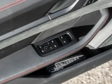 PORSCHE Taycan GTS Sport Turismo Sport Chrono Paket