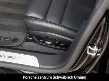 PORSCHE Taycan 4S Sport Turismo HA-Lenkung InnoDrive LED