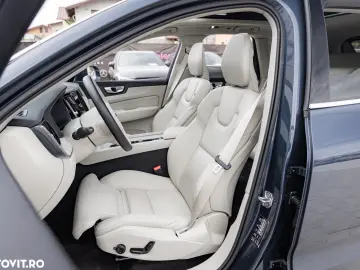 Volvo XC 60 Recharge T6 Twin Engine eAWD