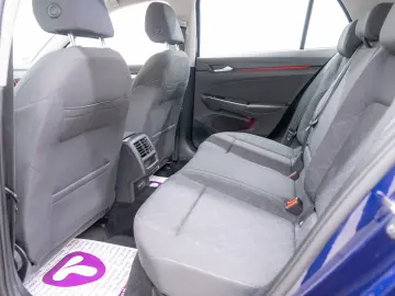 Volkswagen Golf VIII