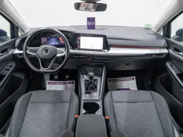 Volkswagen Golf VIII