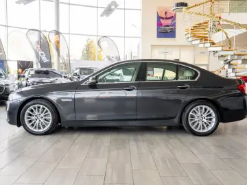 BMW Seria 5 FL 520d Steptronic  Luxury Line