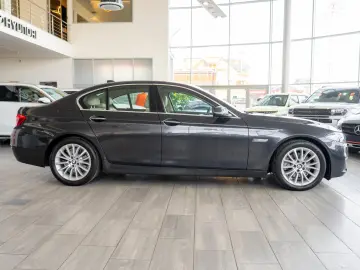 BMW Seria 5 FL 520d Steptronic  Luxury Line