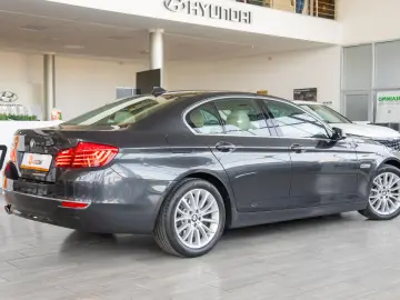 BMW Seria 5 FL 520d Steptronic  Luxury Line