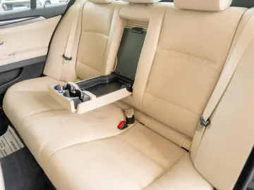 BMW Seria 5 FL 520d Steptronic  Luxury Line