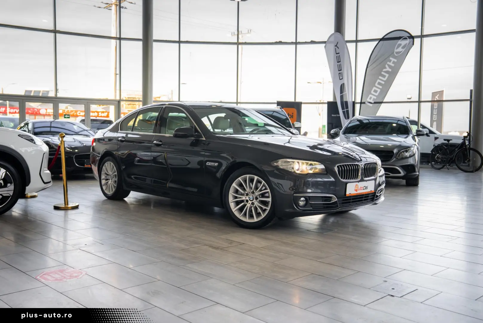 BMW Seria 5 FL 520d Steptronic  Luxury Line