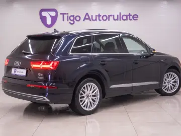Audi Q7 E-tron