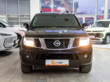 Nissan Pathfinder 2.5dCi 4x4 - Automat
