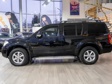 Nissan Pathfinder 2.5dCi 4x4 - Automat