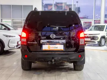 Nissan Pathfinder 2.5dCi 4x4 - Automat