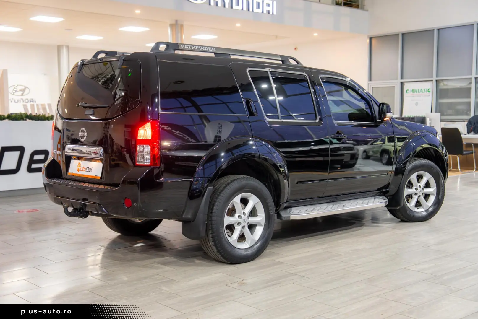 Nissan Pathfinder 2.5dCi 4x4 - Automat