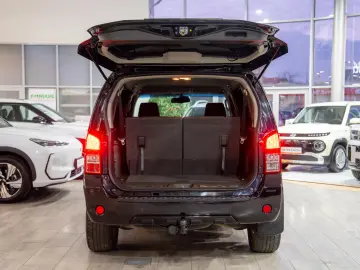 Nissan Pathfinder 2.5dCi 4x4 - Automat