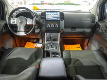 Nissan Pathfinder 2.5dCi 4x4 - Automat
