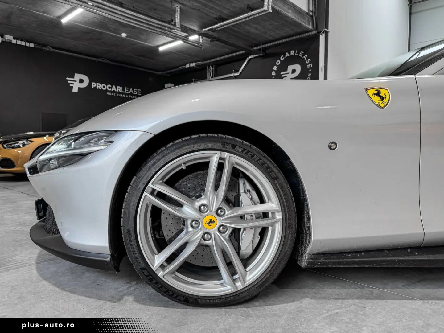 FERRARI Roma 20_ACC_CARBON_360 _MATRIX_ FULL