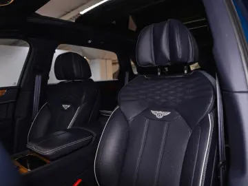 BENTLEY Bentayga EWB Azure V8  Touring Spec Comfort Spec