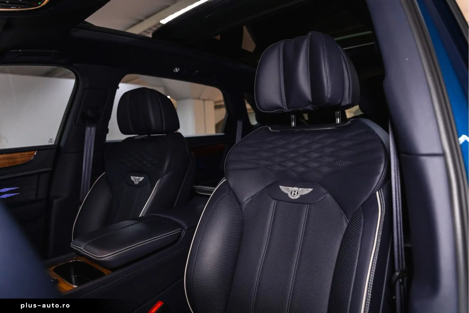 BENTLEY Bentayga EWB Azure V8  Touring Spec Comfort Spec