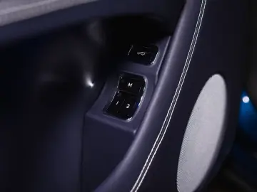 BENTLEY Bentayga EWB Azure V8  Touring Spec Comfort Spec