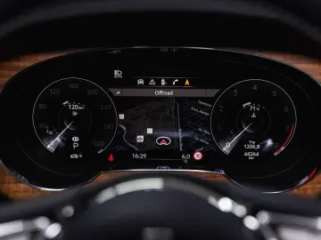 BENTLEY Bentayga EWB Azure V8  Touring Spec Comfort Spec