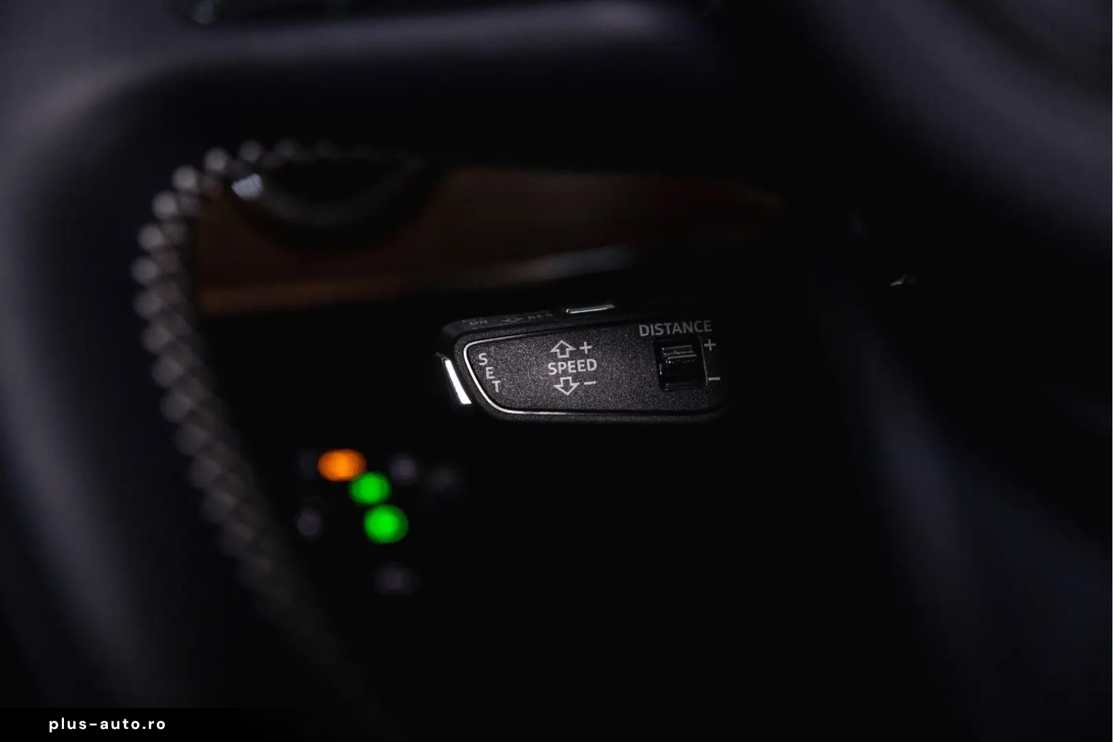 BENTLEY Bentayga EWB Azure V8  Touring Spec Comfort Spec