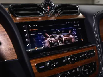 BENTLEY Bentayga EWB Azure V8  Touring Spec Comfort Spec