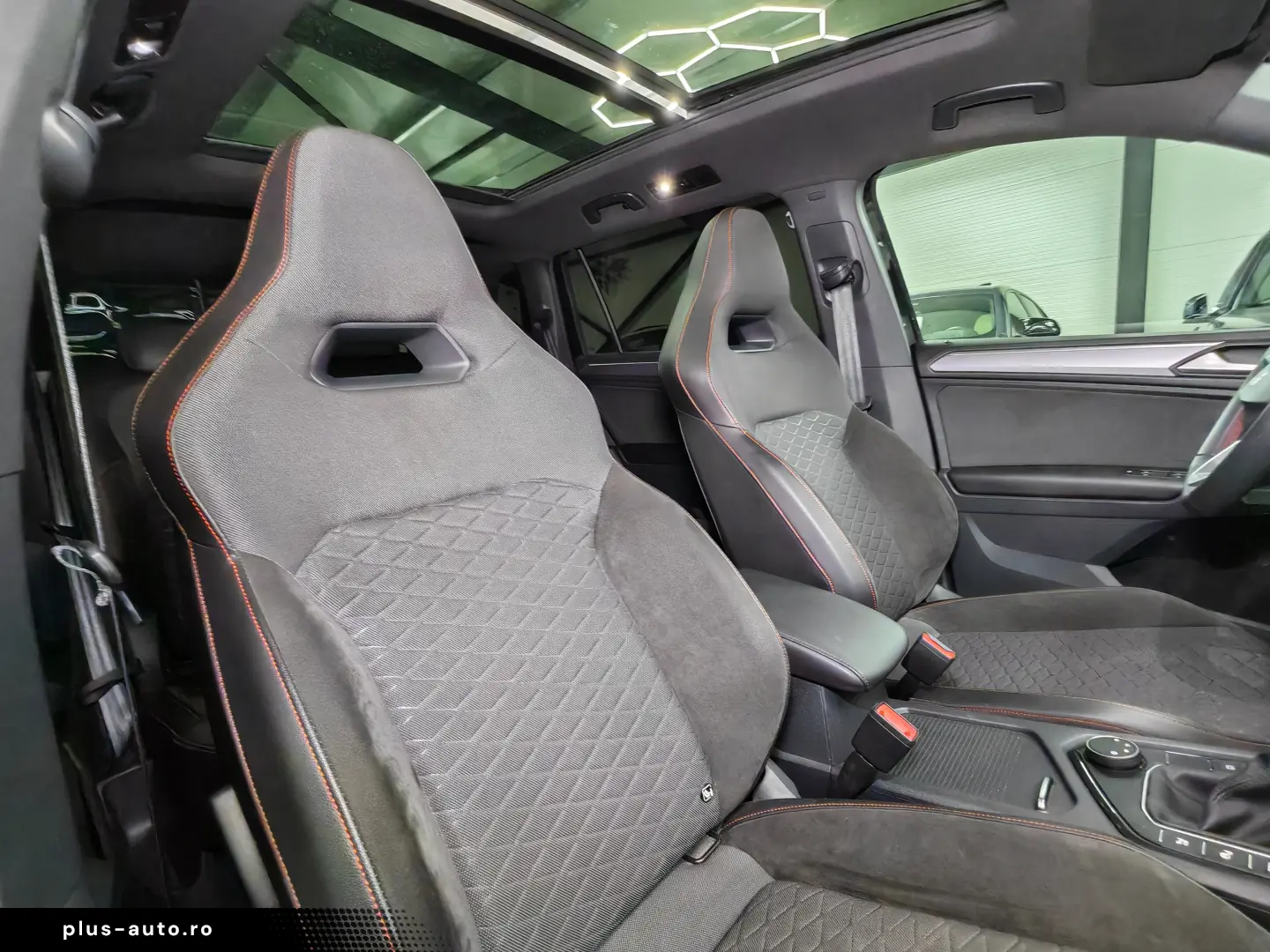 Seat Tarraco FR Hybrid Panoramic Volan încălzit Alcantara