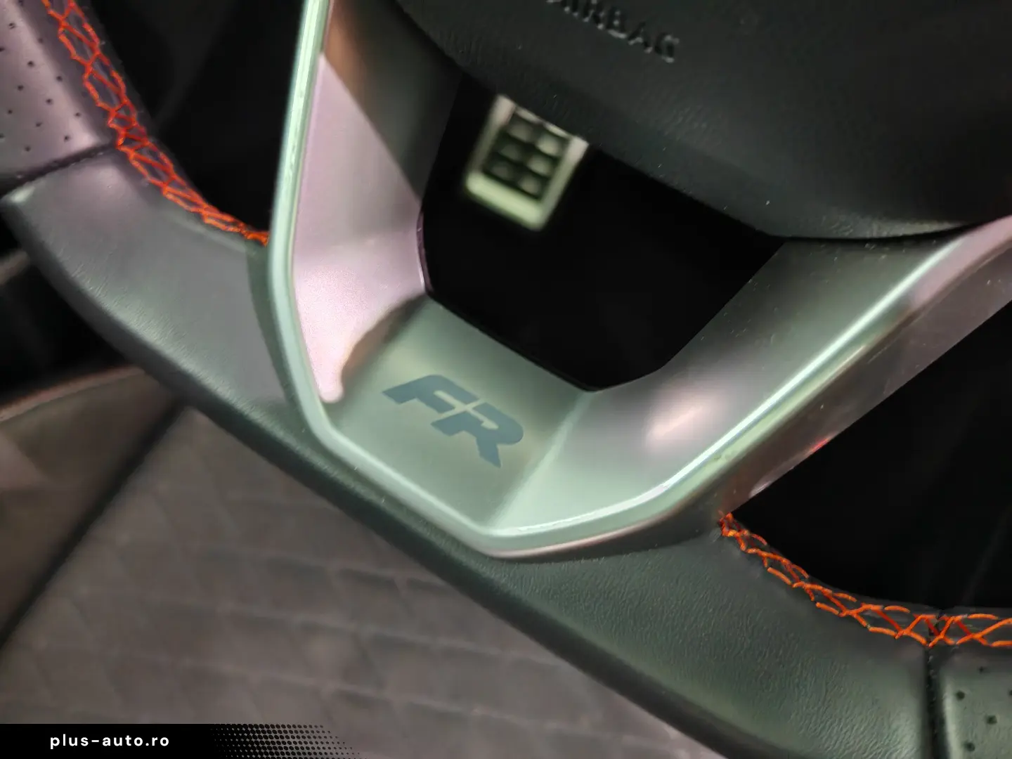 Seat Tarraco FR Hybrid Panoramic Volan încălzit Alcantara