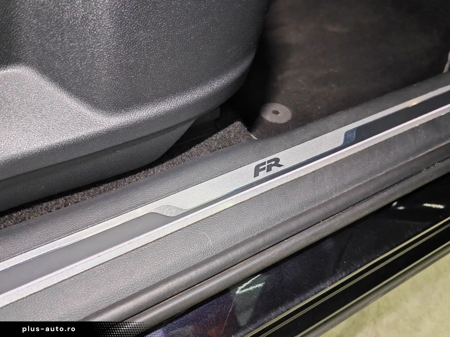 Seat Tarraco FR Hybrid Panoramic Volan încălzit Alcantara