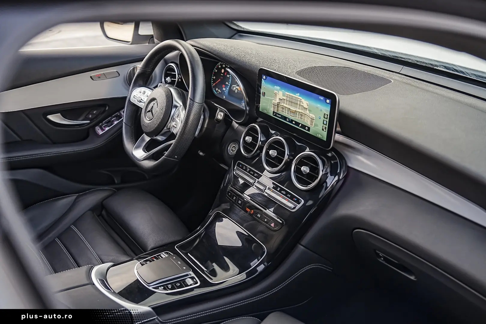 Mercedes-Benz GLC Coupe 300 e 4Matic 9G-TRONIC AMG Line