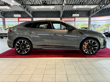 LAMBORGHINI Urus B&O VentilatedS HUD ACC 360