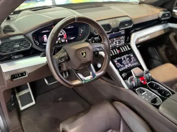 LAMBORGHINI Urus B&O VentilatedS HUD ACC 360