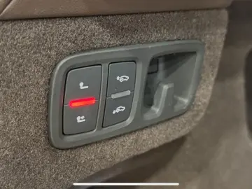 LAMBORGHINI Urus B&O VentilatedS HUD ACC 360