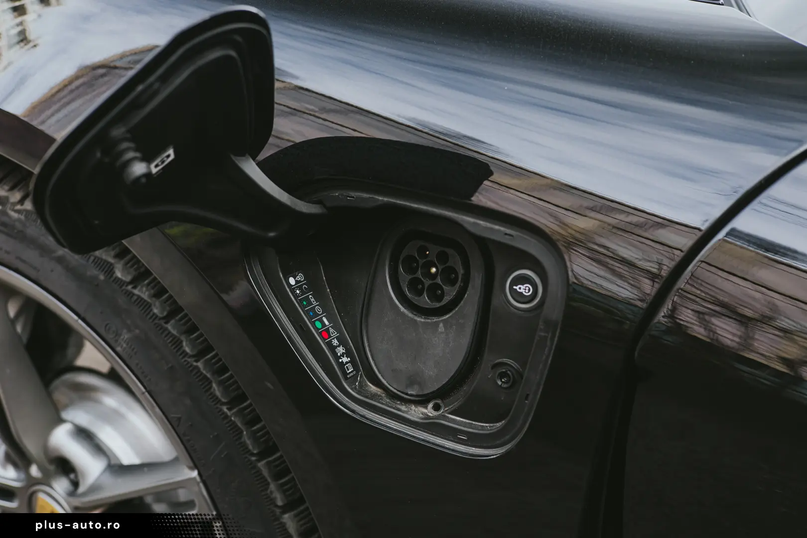 Porsche Taycan Performance