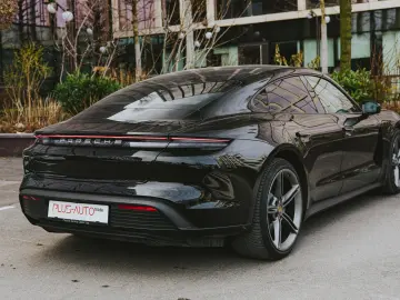 Porsche Taycan Performance