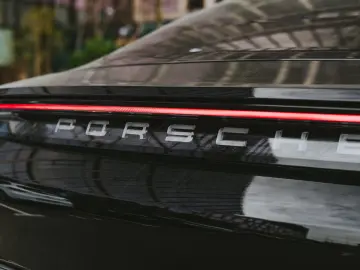 Porsche Taycan Performance