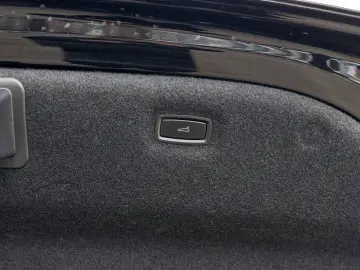 Porsche Taycan Performance