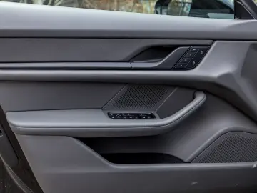 Porsche Taycan Performance