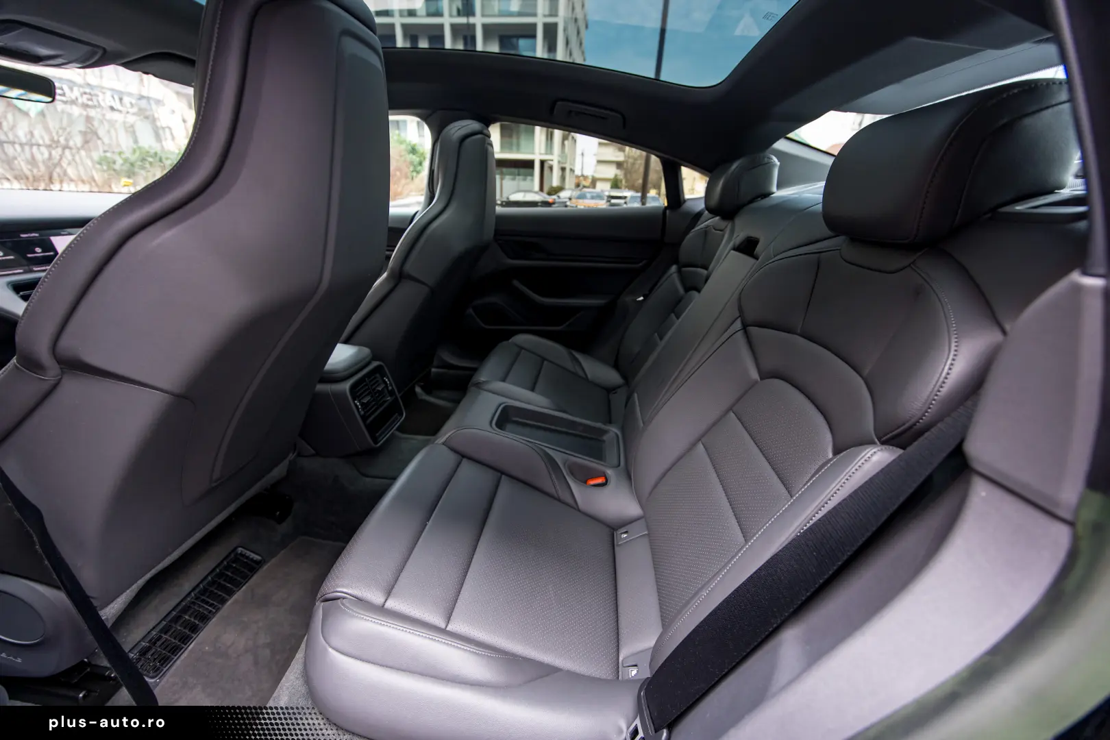 Porsche Taycan Performance