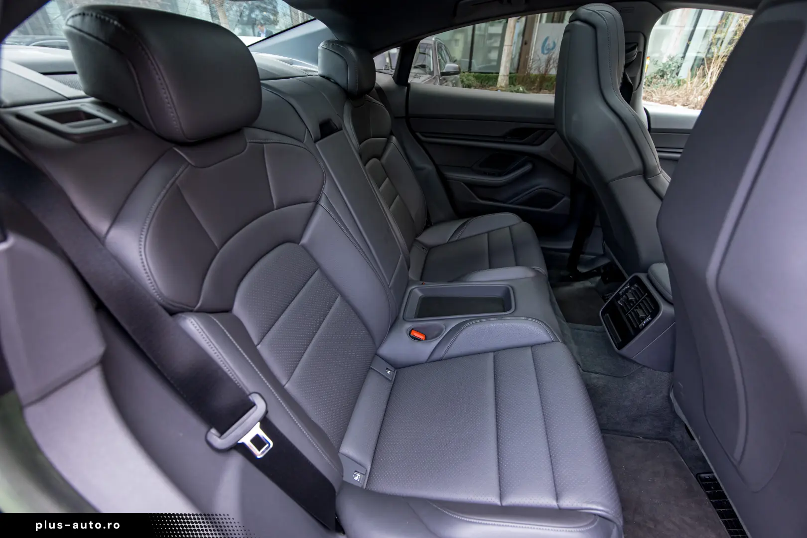 Porsche Taycan Performance